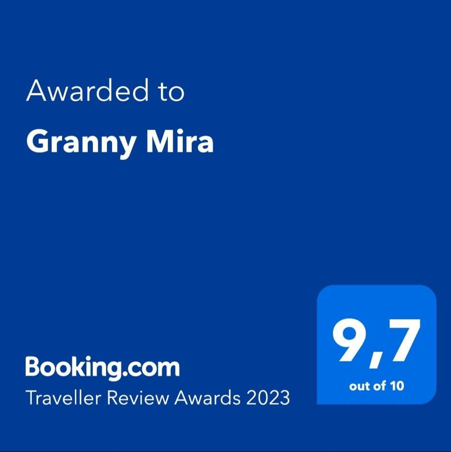 شقة Granny Mira أوميس المظهر الخارجي الصورة